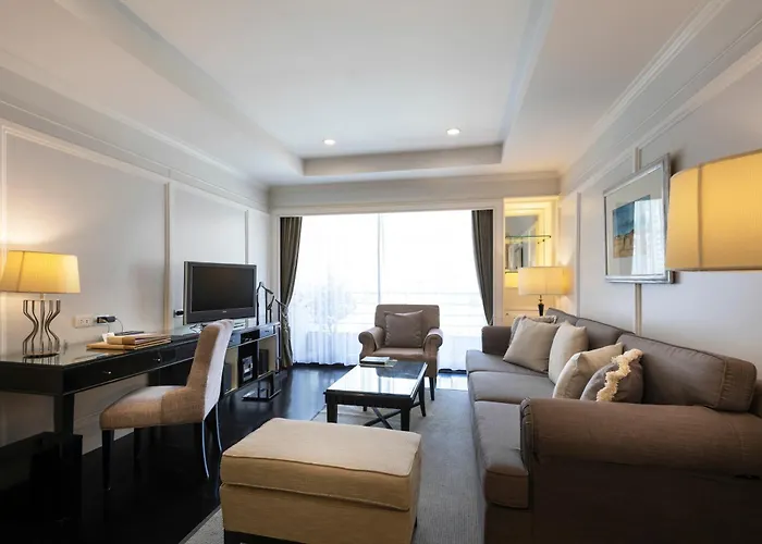 Cape House Hotel, Hotel